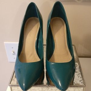 🛍️ Teal pumps